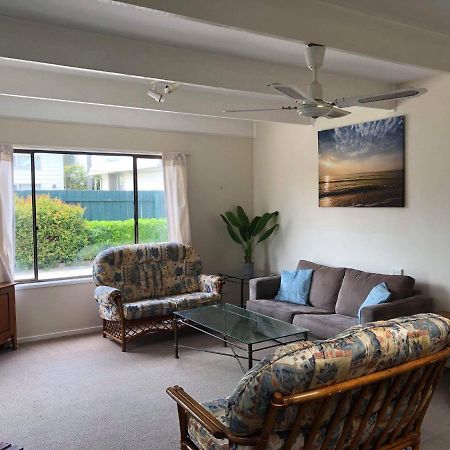 Lakes Jakaranda Holiday Units レイクス・エントランス エクステリア 写真