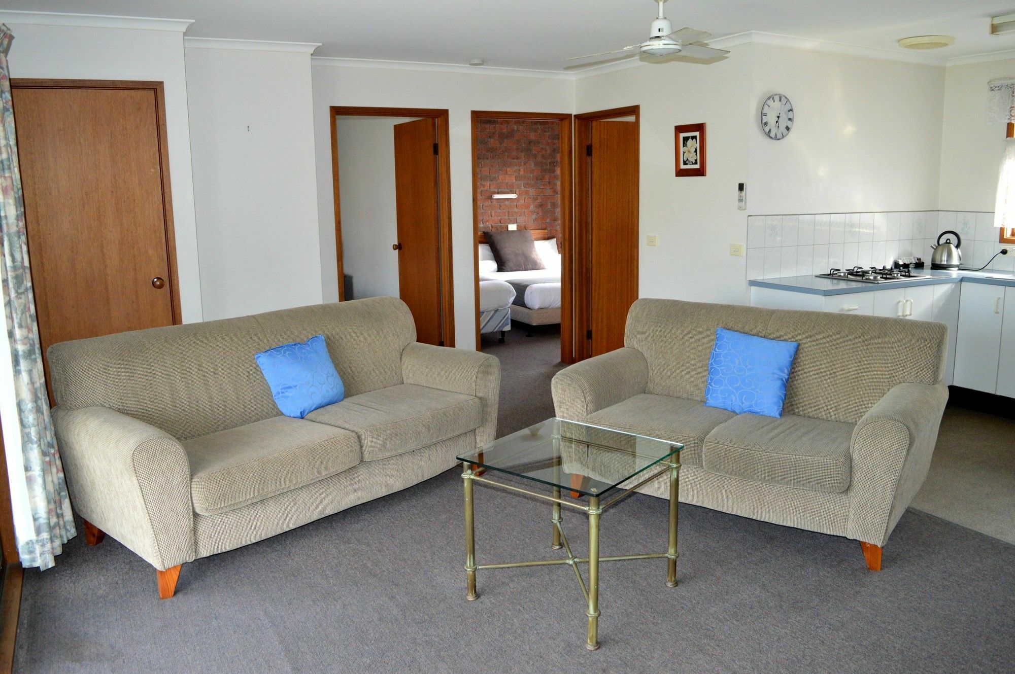 Lakes Jakaranda Holiday Units レイクス・エントランス エクステリア 写真