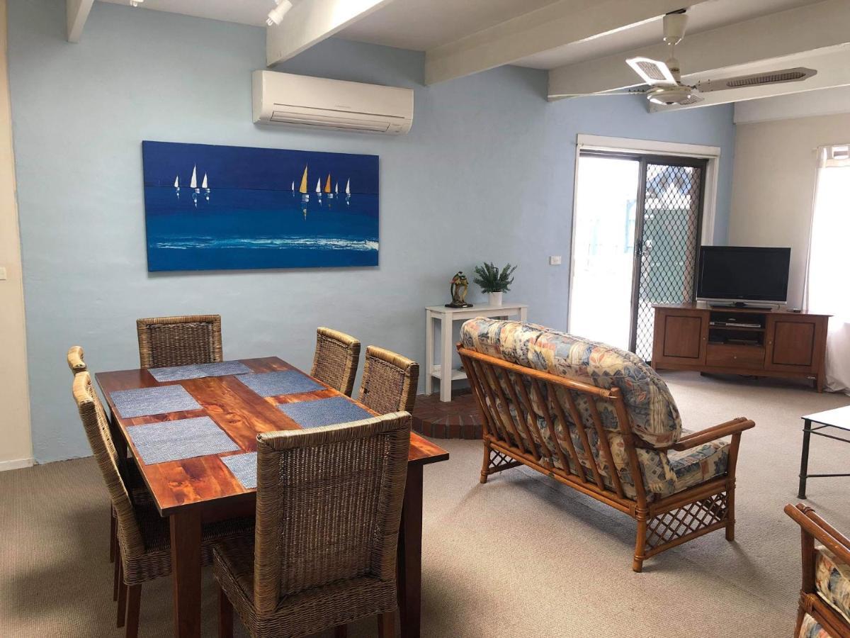 Lakes Jakaranda Holiday Units レイクス・エントランス エクステリア 写真