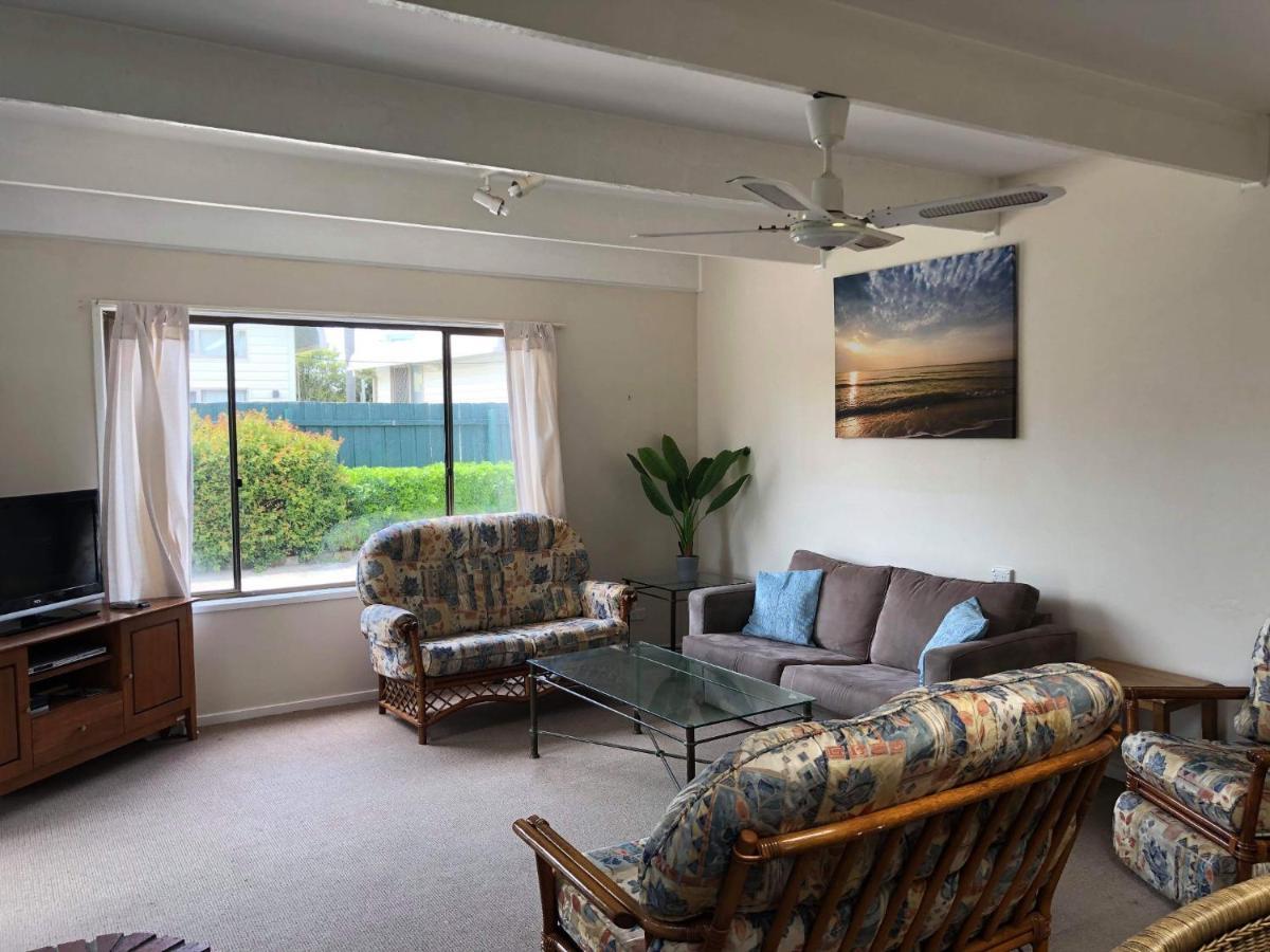 Lakes Jakaranda Holiday Units レイクス・エントランス エクステリア 写真